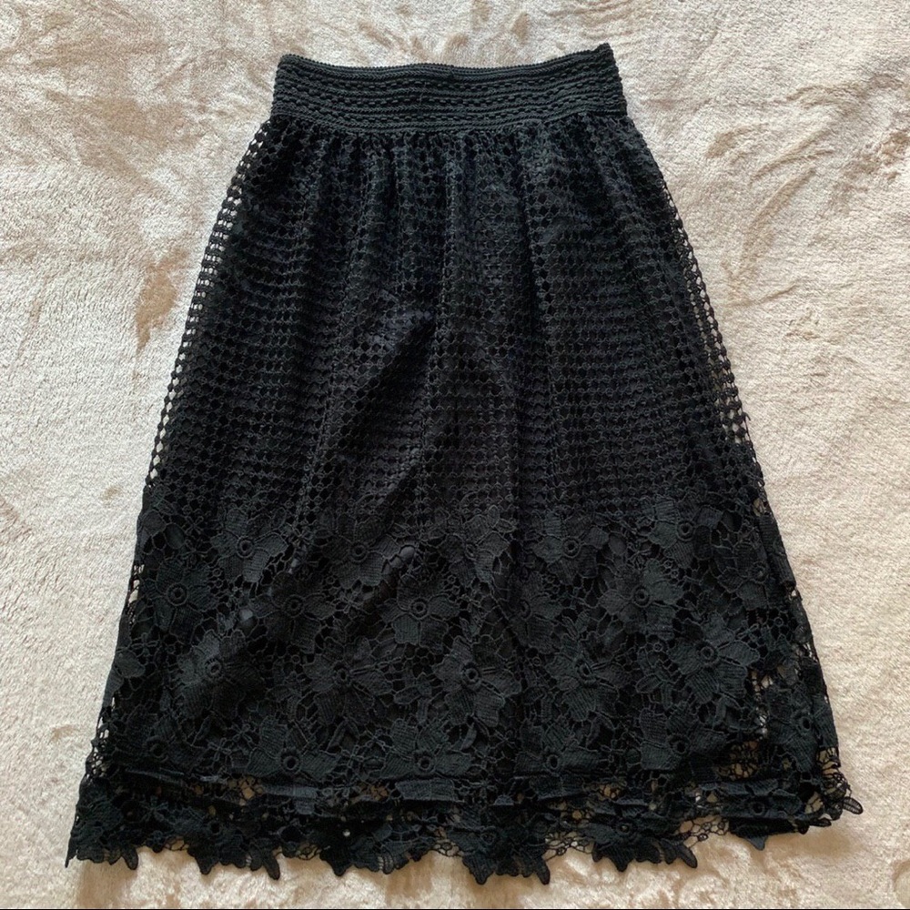 Women’s Black Guipure Skirt Size S
